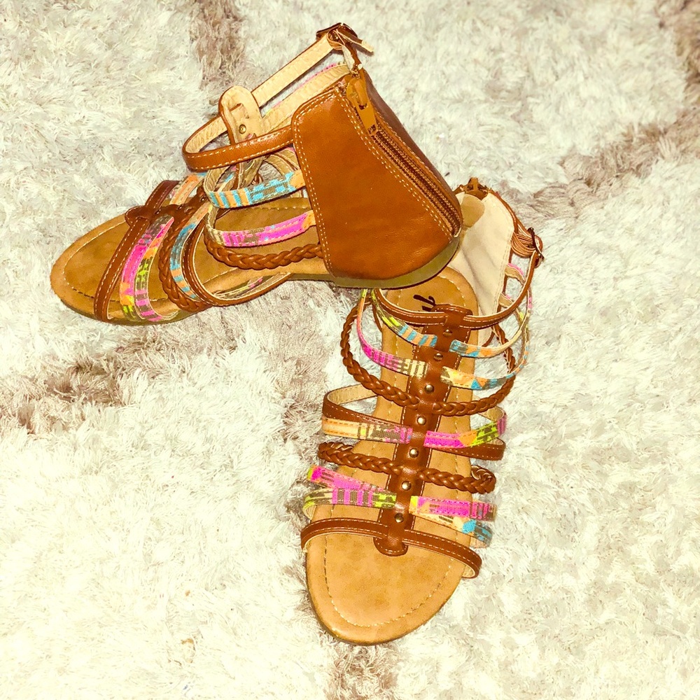 Girls sandals